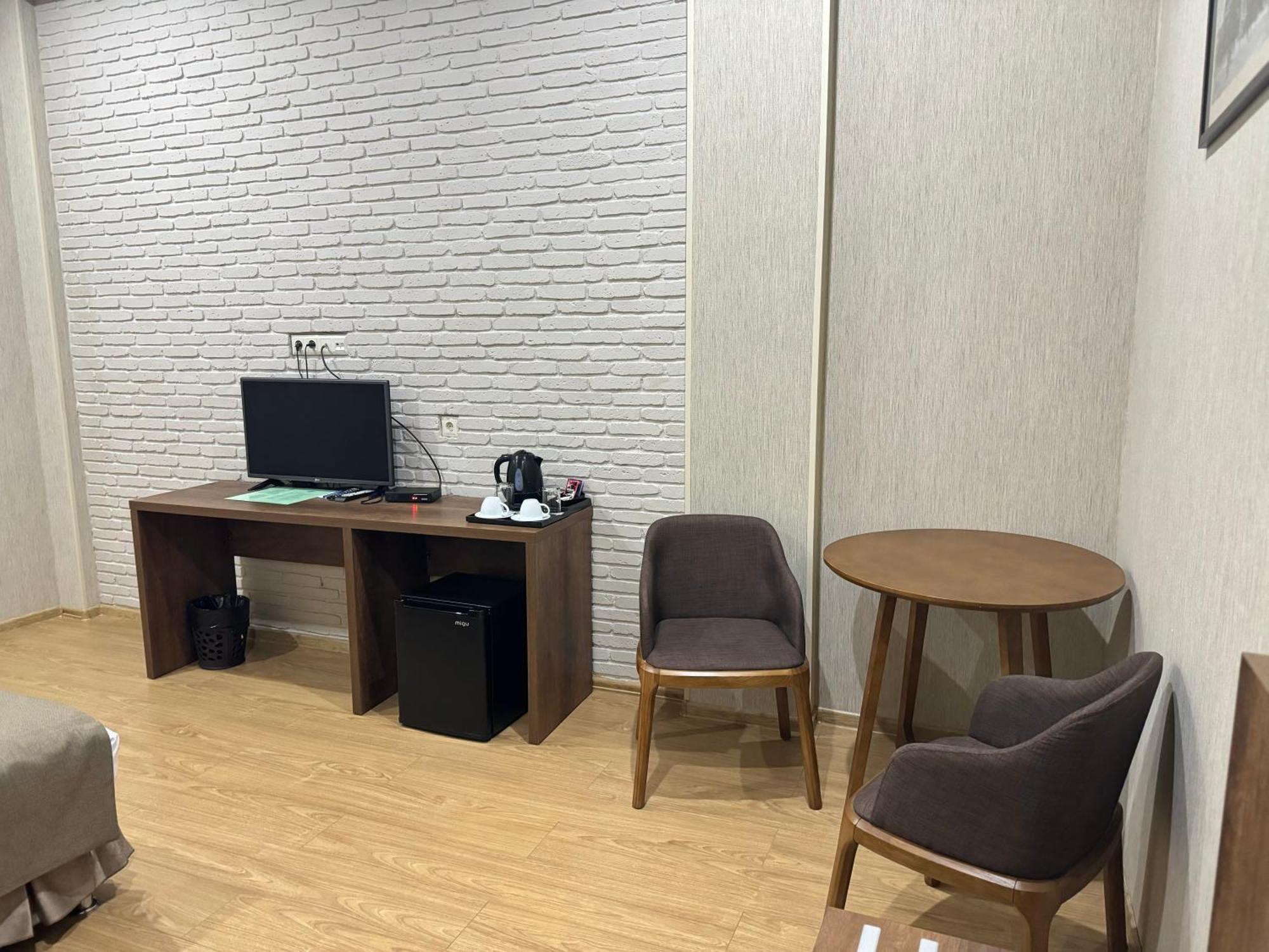 Hotel Metekhi Line Tiflis Dış mekan fotoğraf